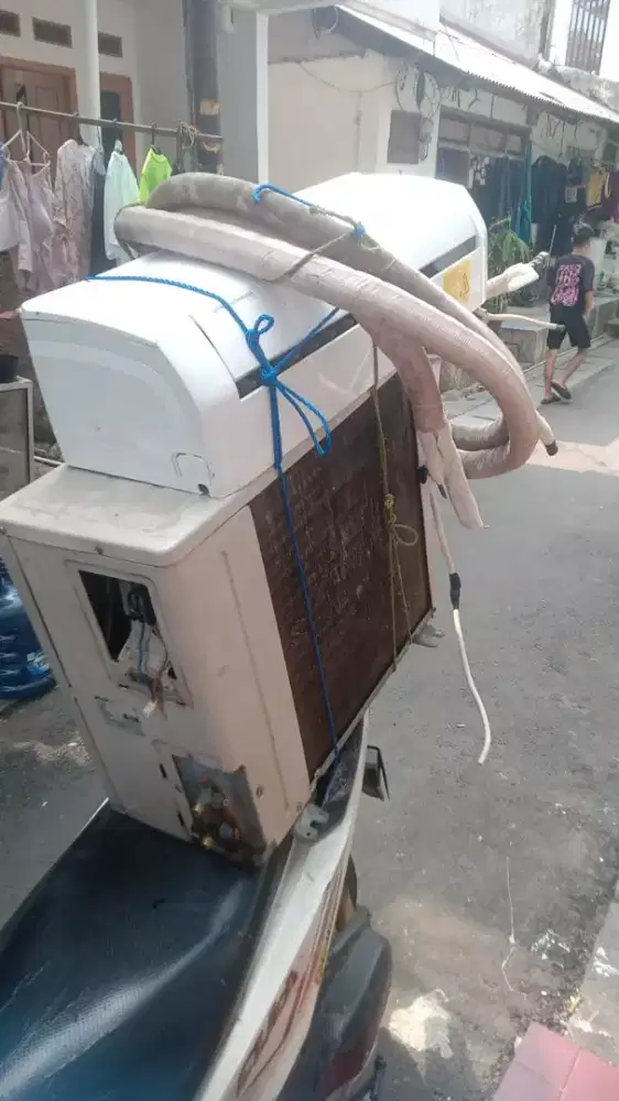Jual beli AC bekas rusak