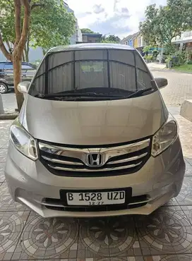 Honda Freed PSD Facelift Automatic 2012 TDP Murah