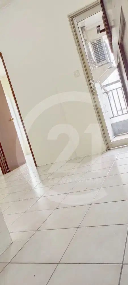 Dijual Cepat Apartemen Mediterania Garden 1 Lantai Rendah