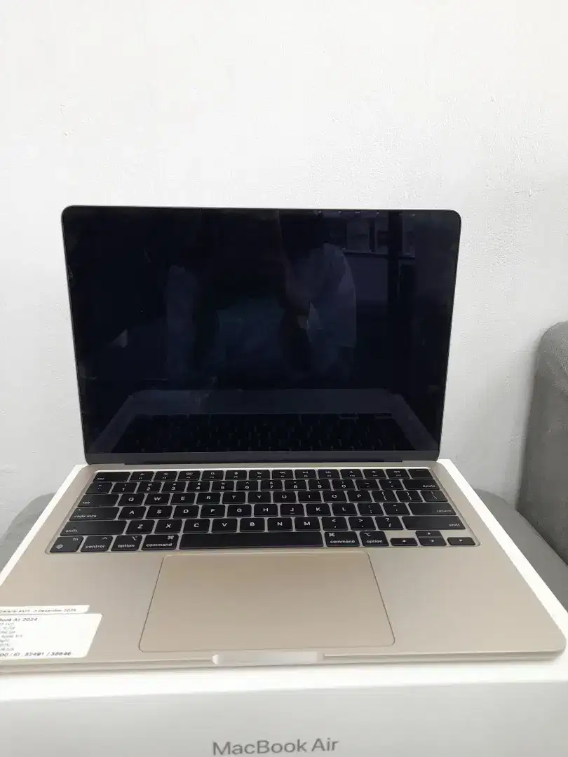 Macbook air 2024 (16/256gb) BRAND NEW OPEN BOX