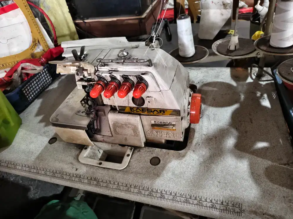 Mesin obras untuk penjahit