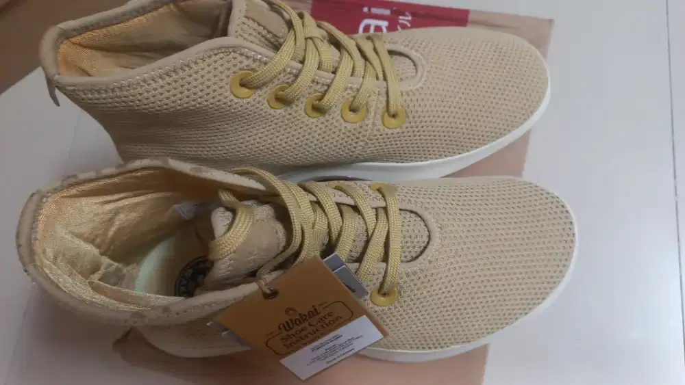 Sepatu Merk WAKAI Pria