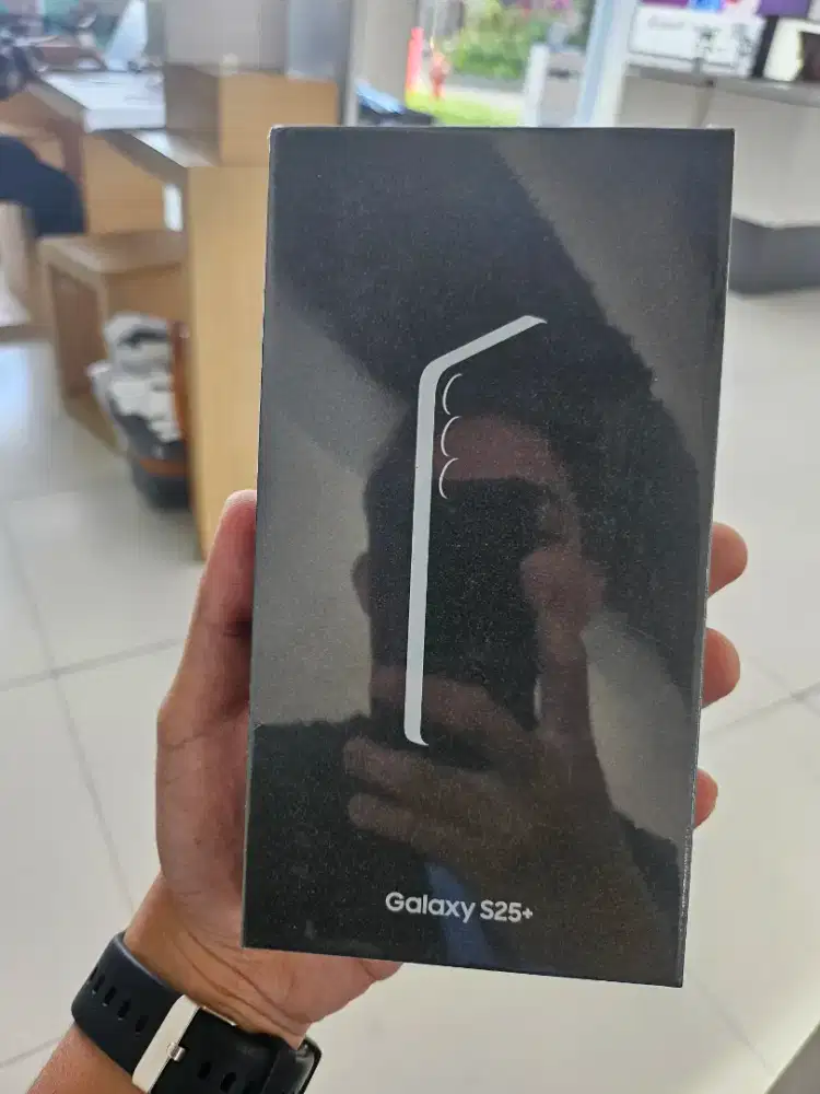 New Galaxy Samsung S25+