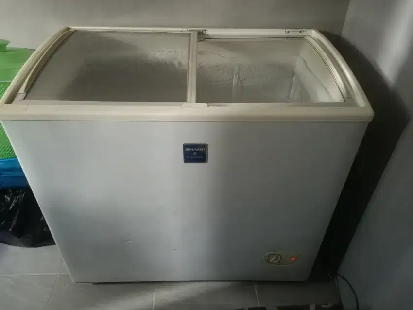 Freezer Sharp sliding 2 pintu