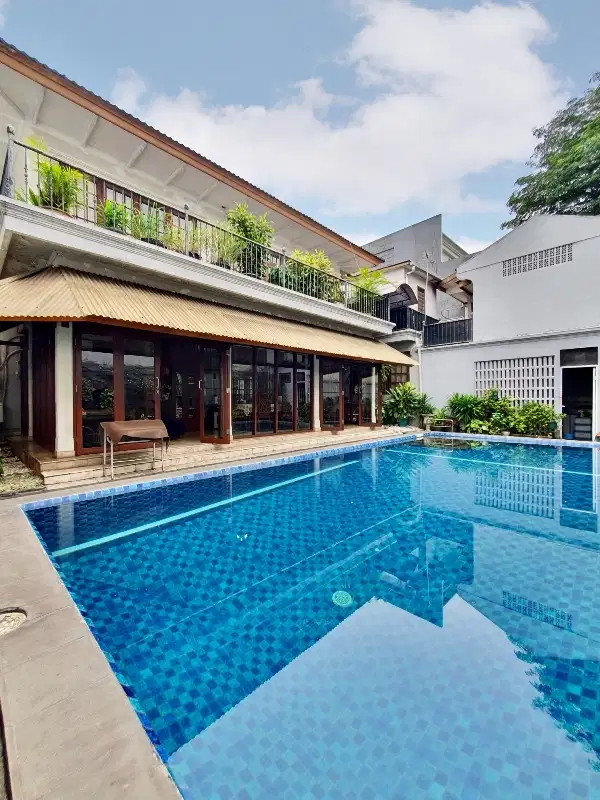 Dijual rumah mewah siap huni jalan lebar di pondok indah