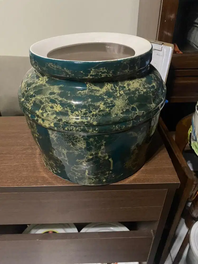 Guci air galon bagus terawat jarang pakai