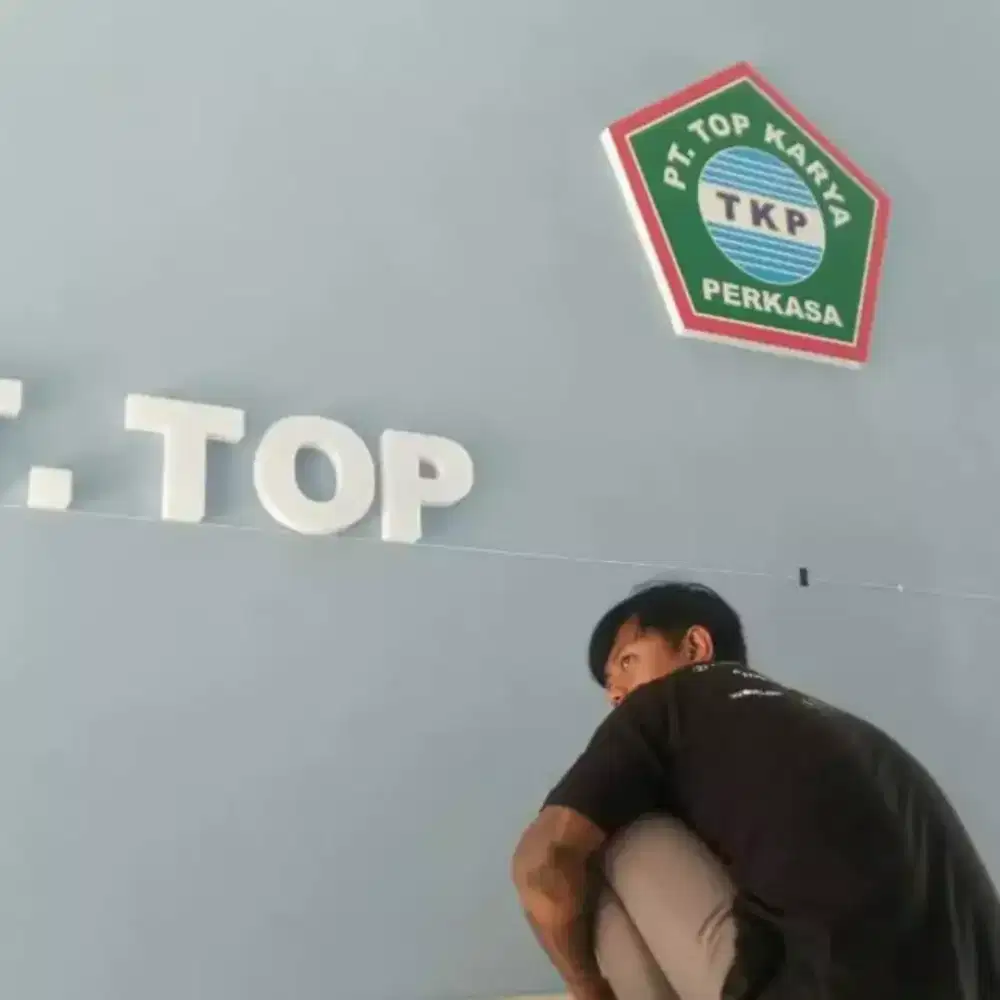 Logo neon box huruf timbul box LED