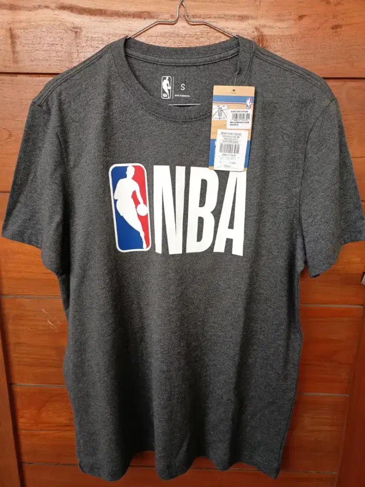 Kaos pria logo basket keren