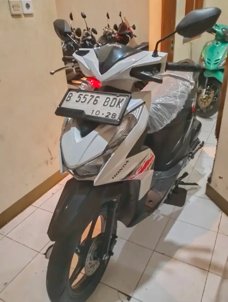 Bissmillah dijual motor Honda beat new 2021 istimewa