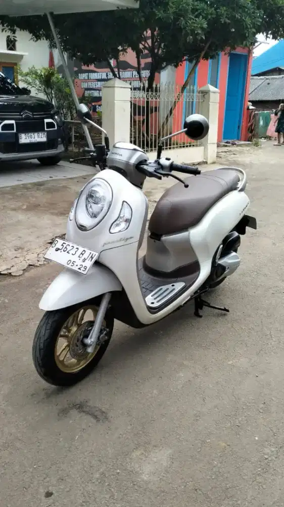 Bissmillah dijual motor Honda Scoopy prestige 2021