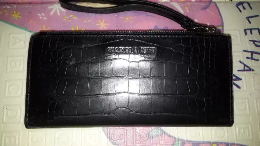 DOMPET CHARLES & KEITH ORIGINAL. BISA NEGO !!