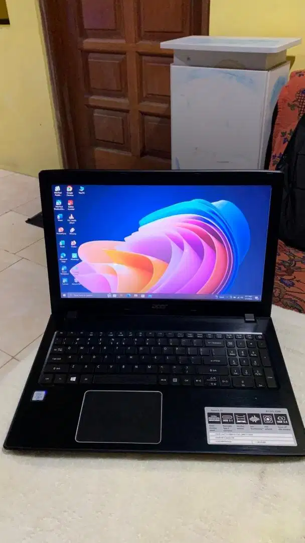 Laptop Acer Aspire E5-575 Core i3