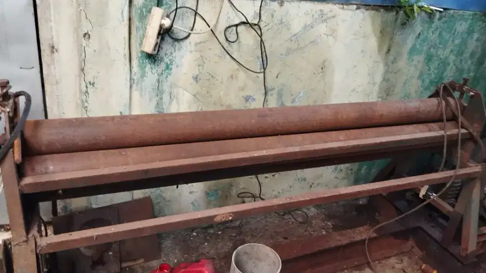 Mesin roll plat 160 cm