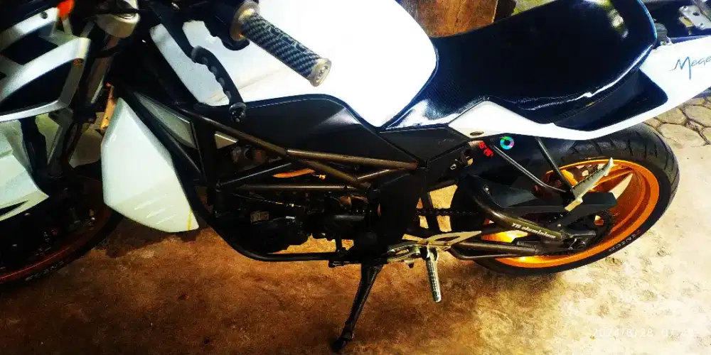Megelli 250cc plat d bandung