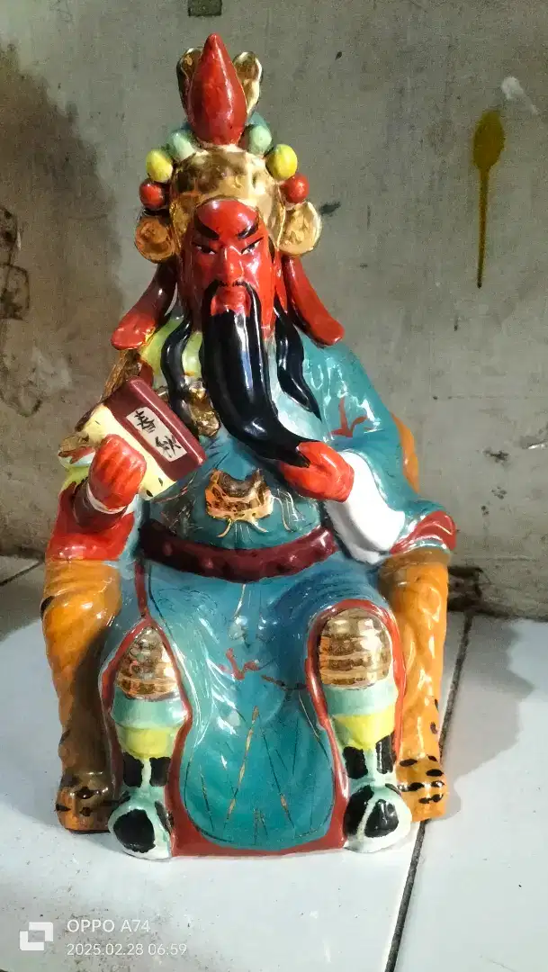 Antik...Patung Keramik Dewa Kwankong / Dewa Perang