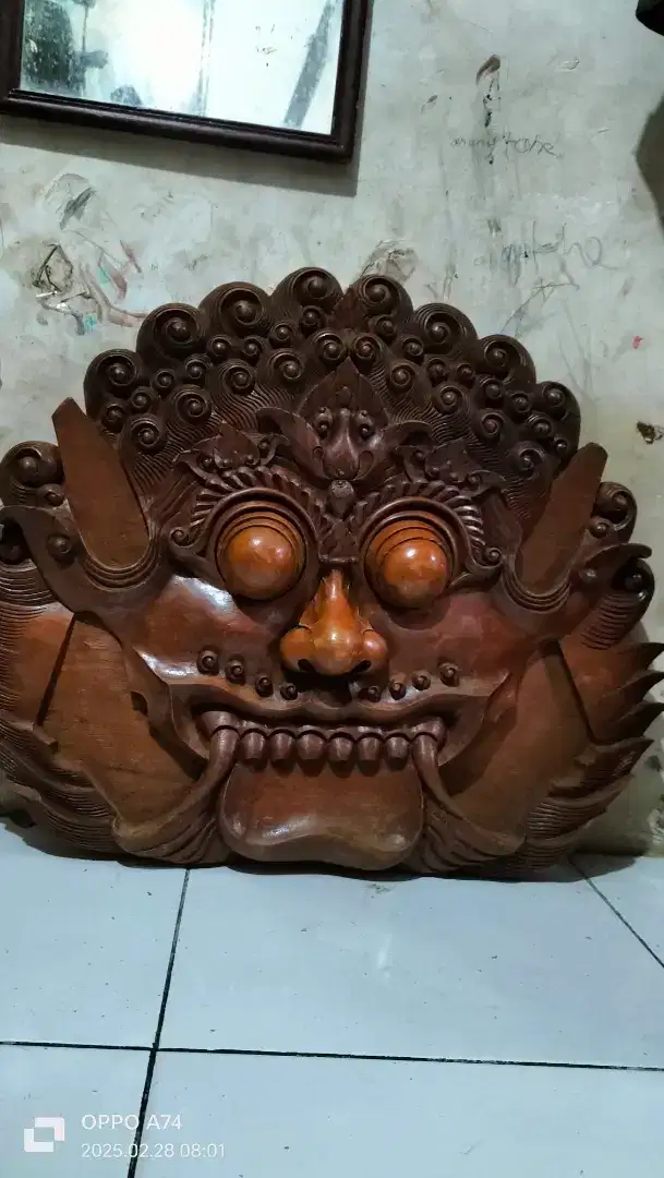 Antik...Hiasan pajangan Kayu jati Barong Bali