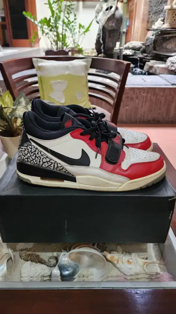 SISE 45! ORI! SEPATU BEKAS  NIKE AIR JORDAN 312 WITH BOX. JARANG PAKE!