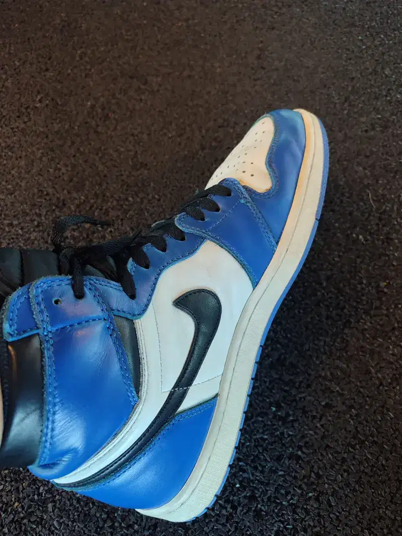 Dijual cepat sepatu Jordan High Royal blue size 44