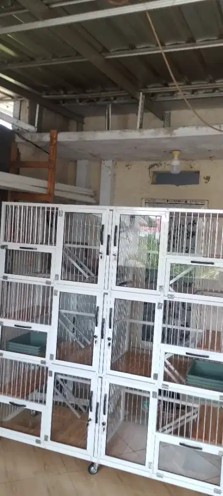 Kandang kucing alumunium 6 pintu