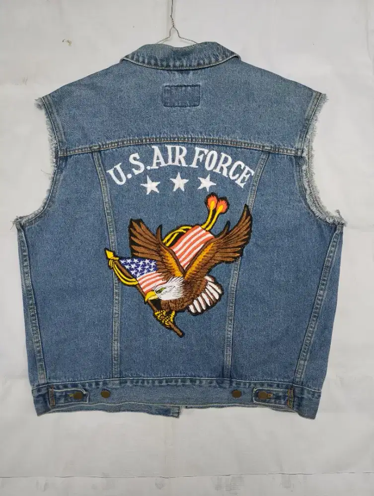 Converse vest (rare)