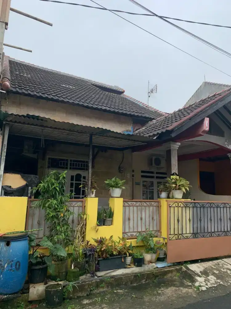 Dijual Rumah 2 Lantai di Depok ( Komplek BDN ) SHM