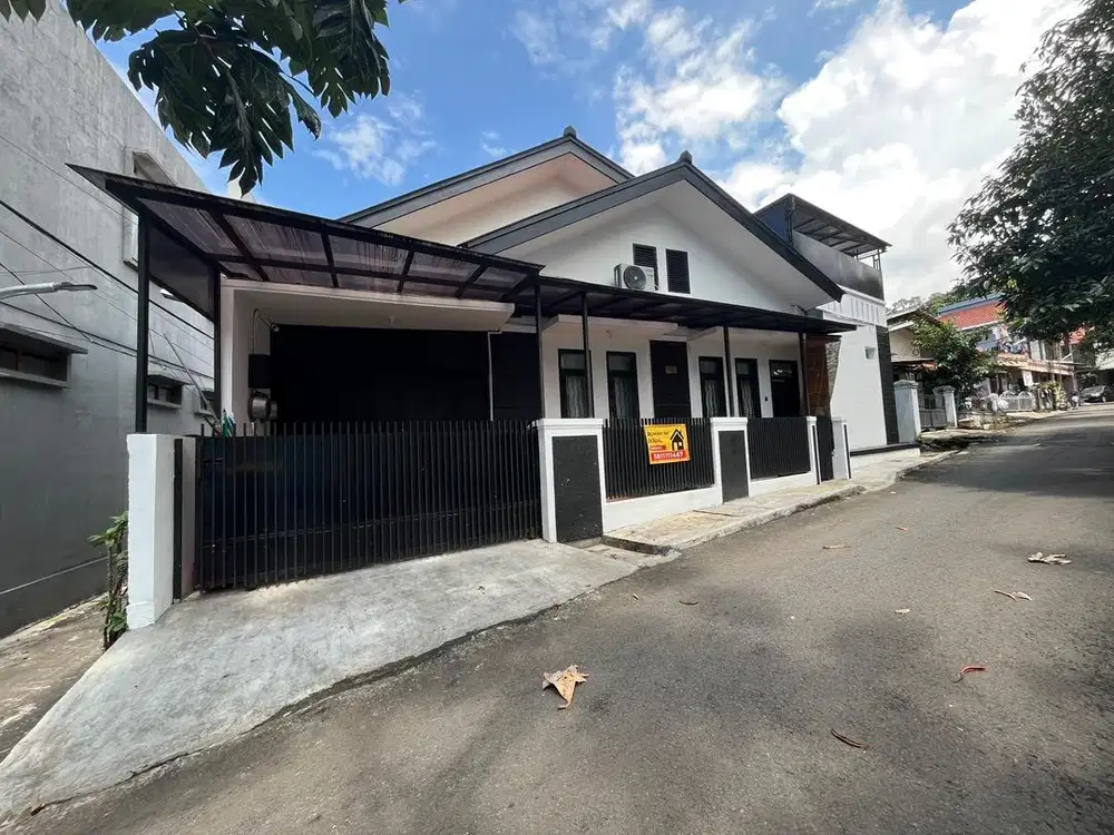 DIJUAL RUMAH NYAMAN SEMI FURNISH TUBAGUS ISMAIL CIGADUNG CIKUTRA