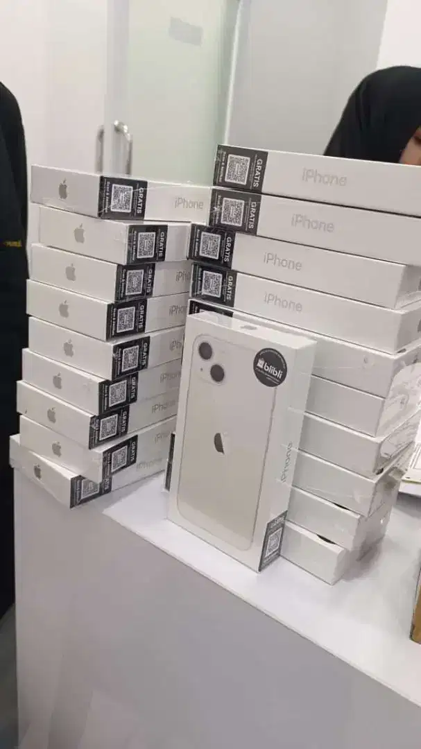 IPHONE 13 128GB STARLIGHT KREDIT FREE DP CICILAN SEJUTAAN