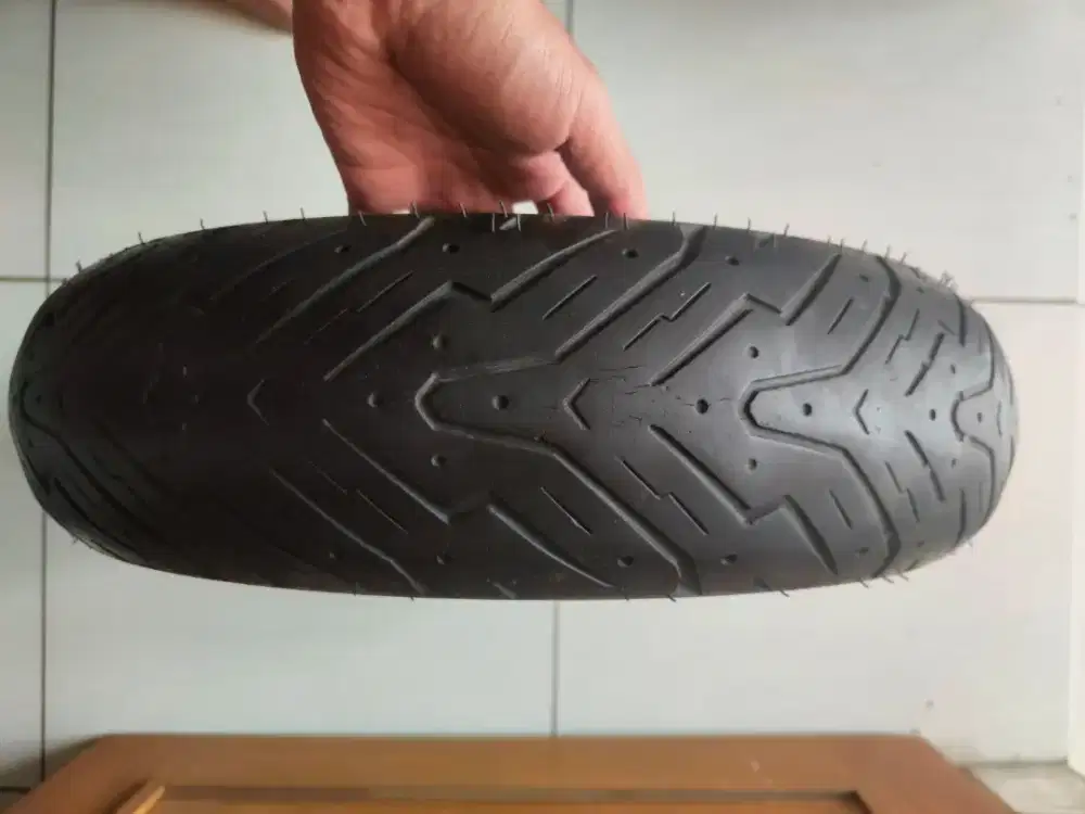 ban depan xmax pirelli