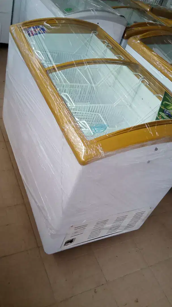 Freezer box sliding