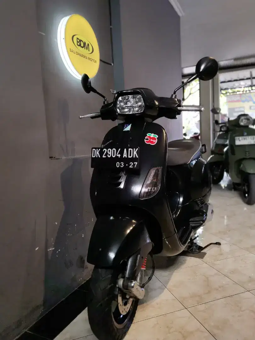 DP 3 JT/ BUNGA MENURUN 2%/ PIAGGIO VESPA S 125 IGET TAHUN 2022