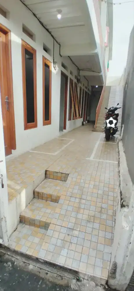 Kontrakan Petakan 3 Petak Bersih Terawat Kamar Mandi Dalam No Parkiran