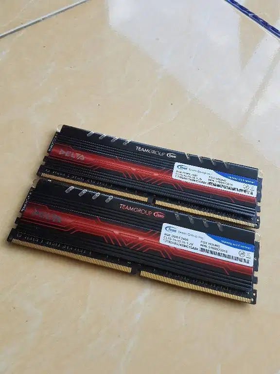 Ram DDR4 2x8gb 16gb Team Delta RED LED 2400Mhz