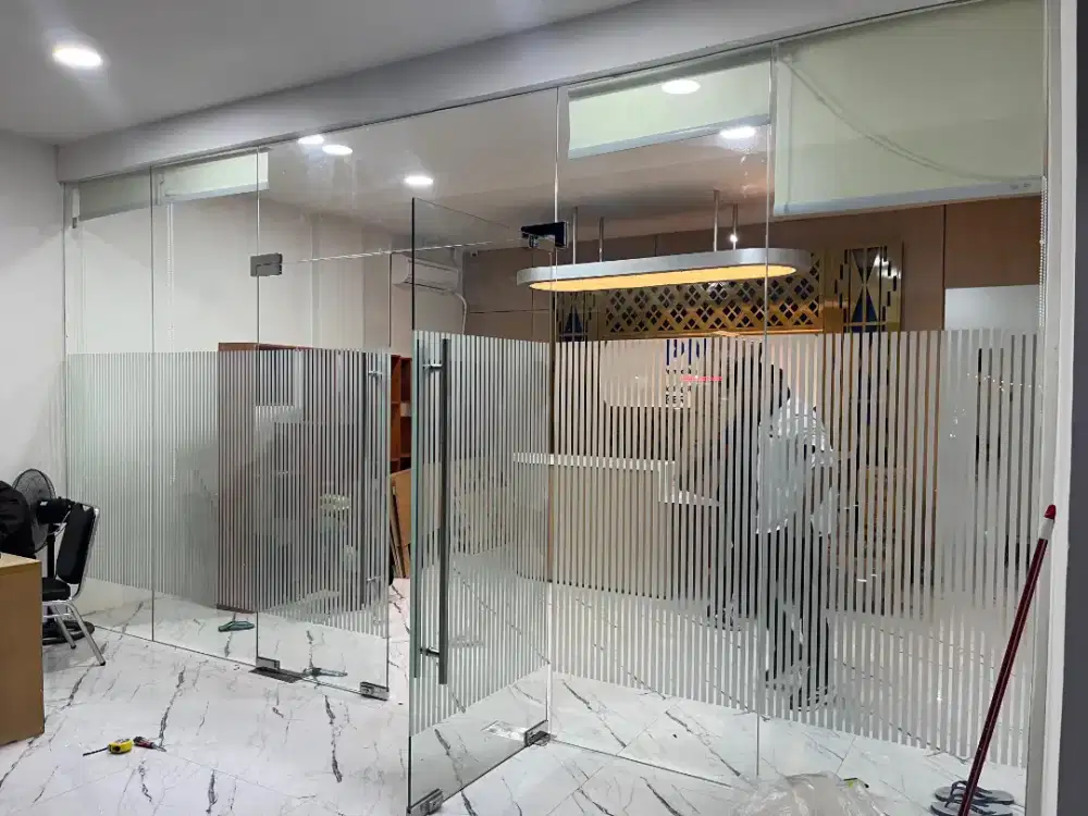 Kaca tempered dan pintu tempered