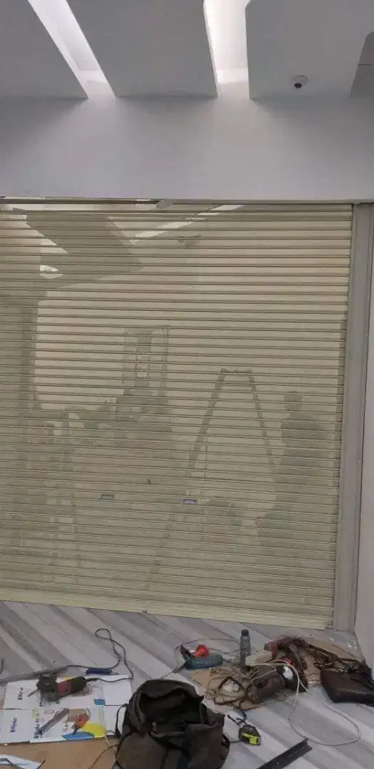 Folding gate rolling door
