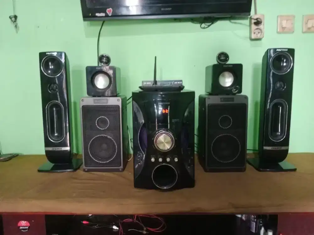 Di jual speaker bluetooth merek polytron