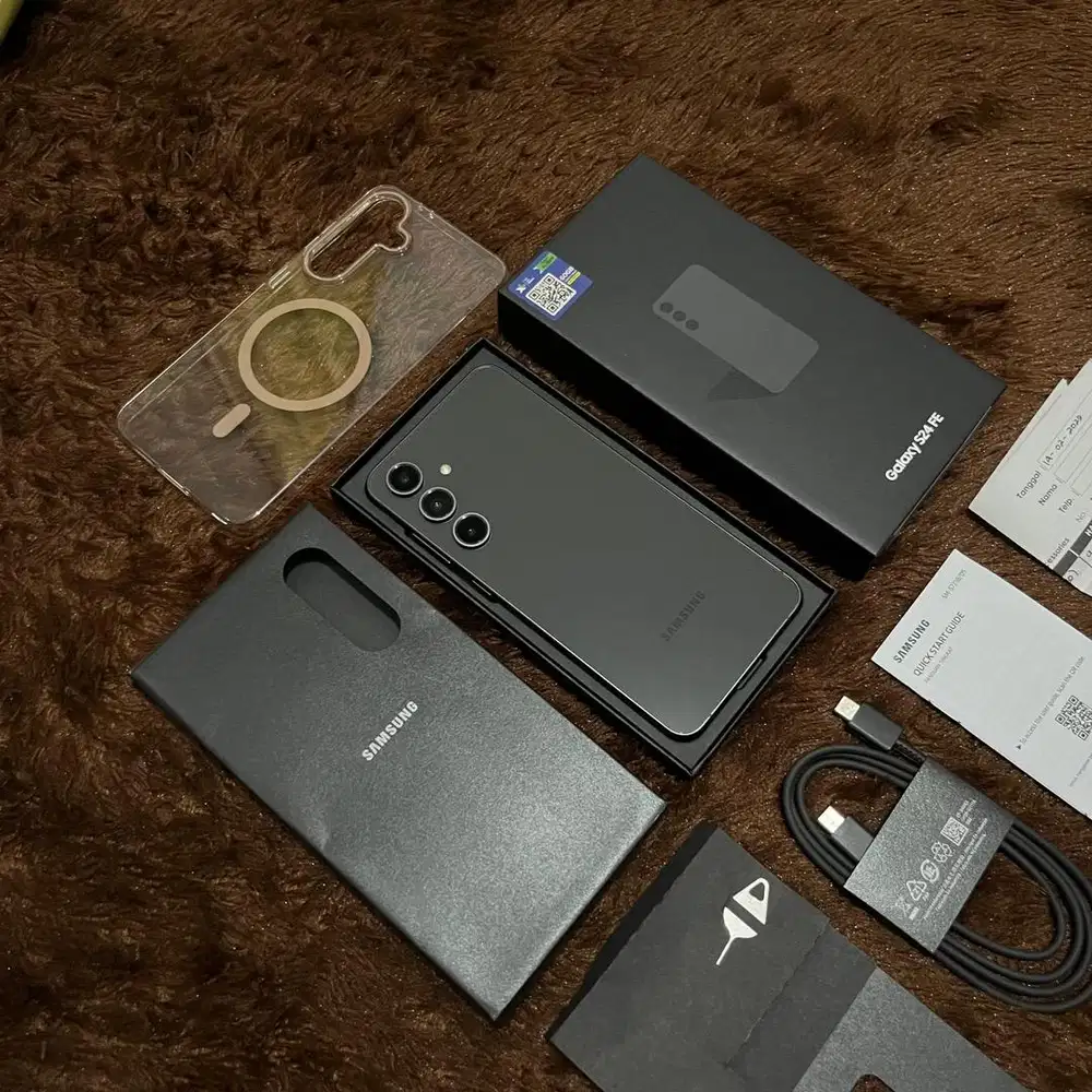 Samsung S24 FE 5G 8/256GB SEIN Like New Garansi 14 Februari 2026