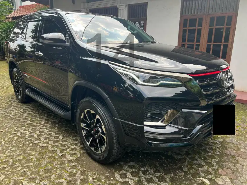 Toyota Fortuner 2.4 VRZ TRD Sportivo Diesel