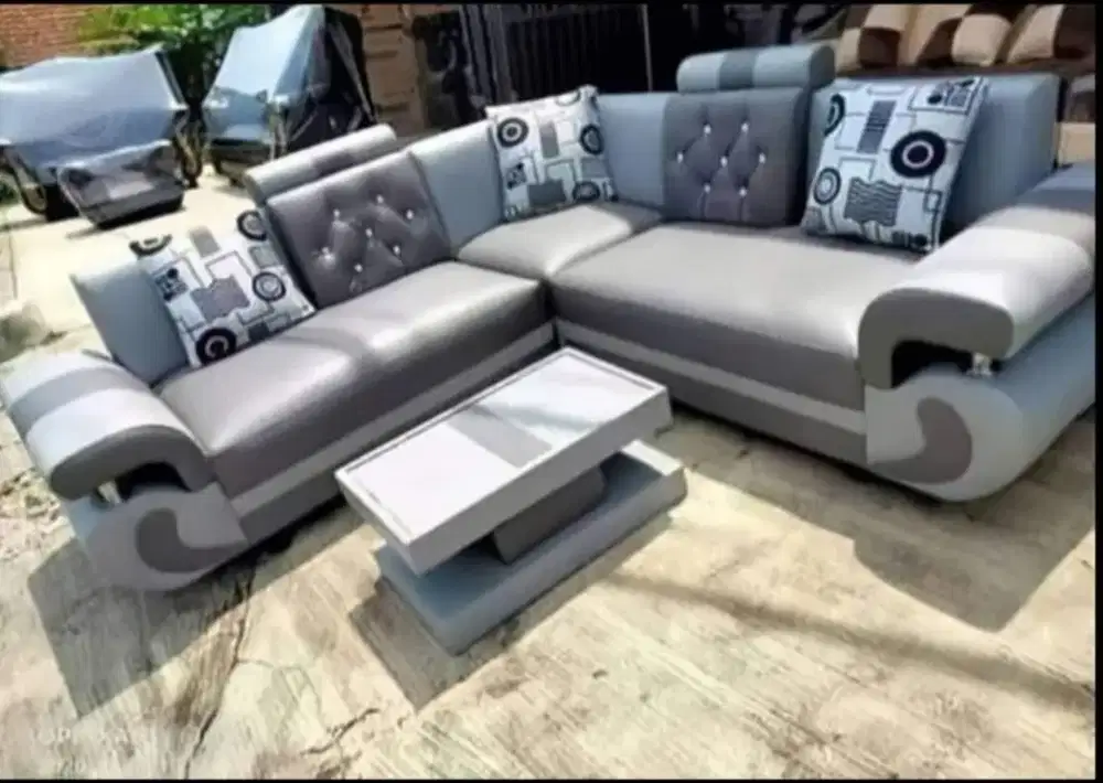 Sofa Sudut Venice Oscar+Meja Tamu