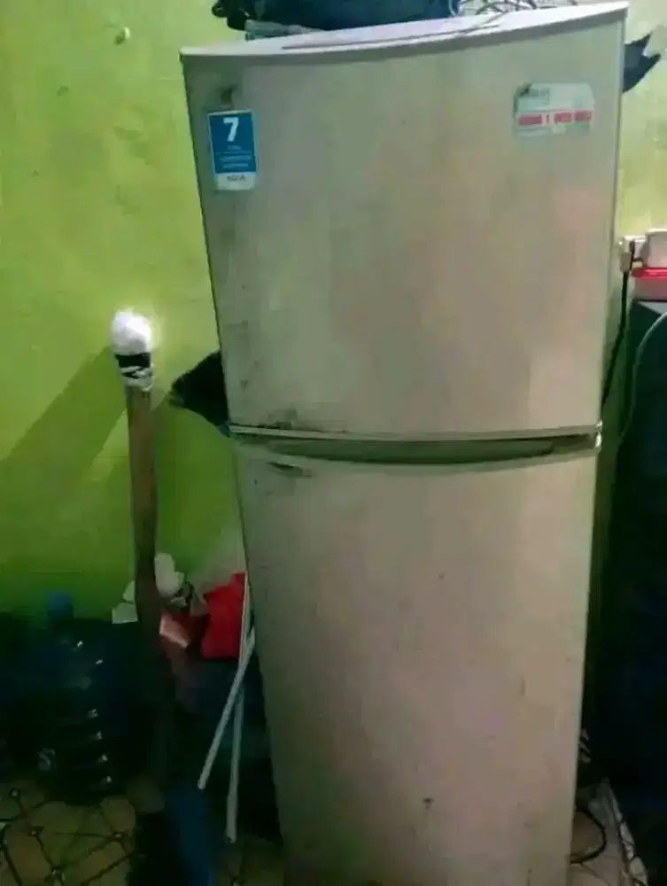 Perbaikan dan jual beli kulkas