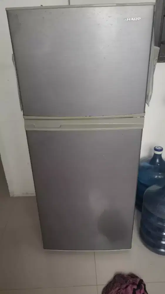 Jual beli dan reparasi kulkas