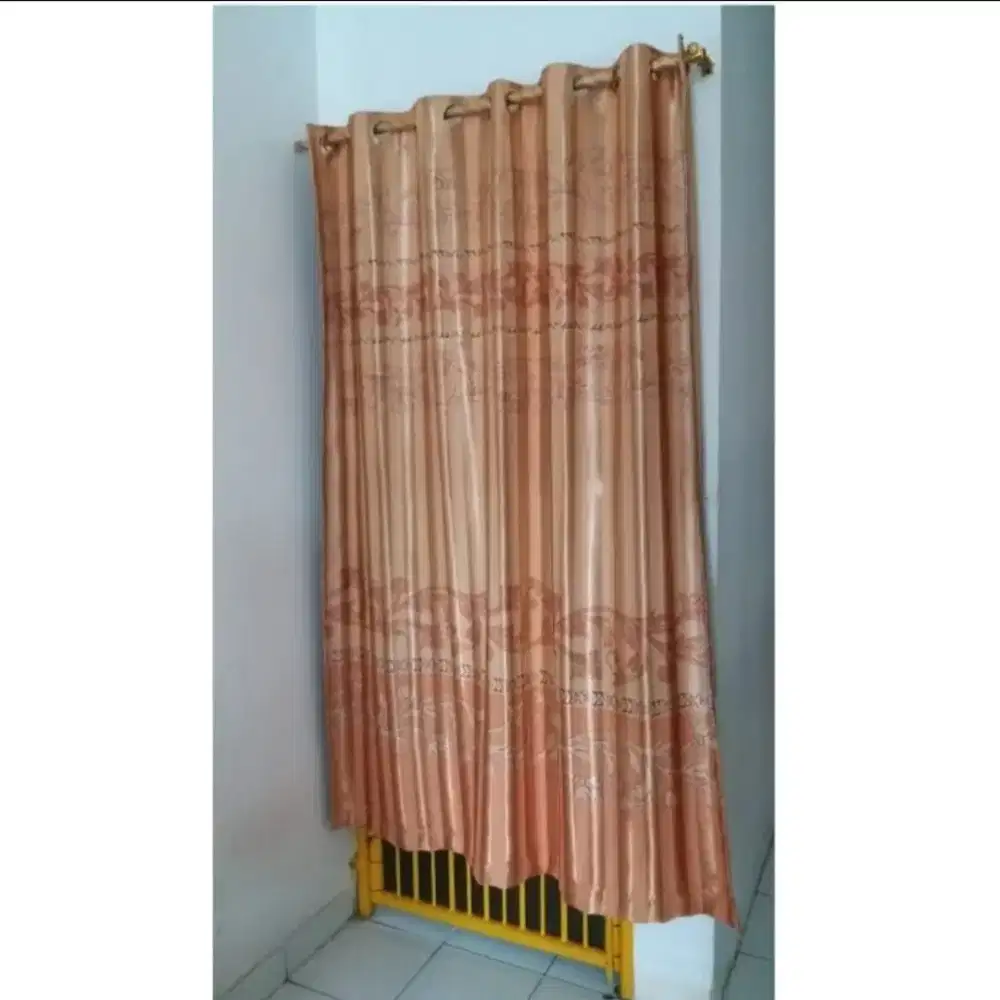 hordeng gorden. tinggi 1.8m x lebar 135cm. second bagus. murah banget