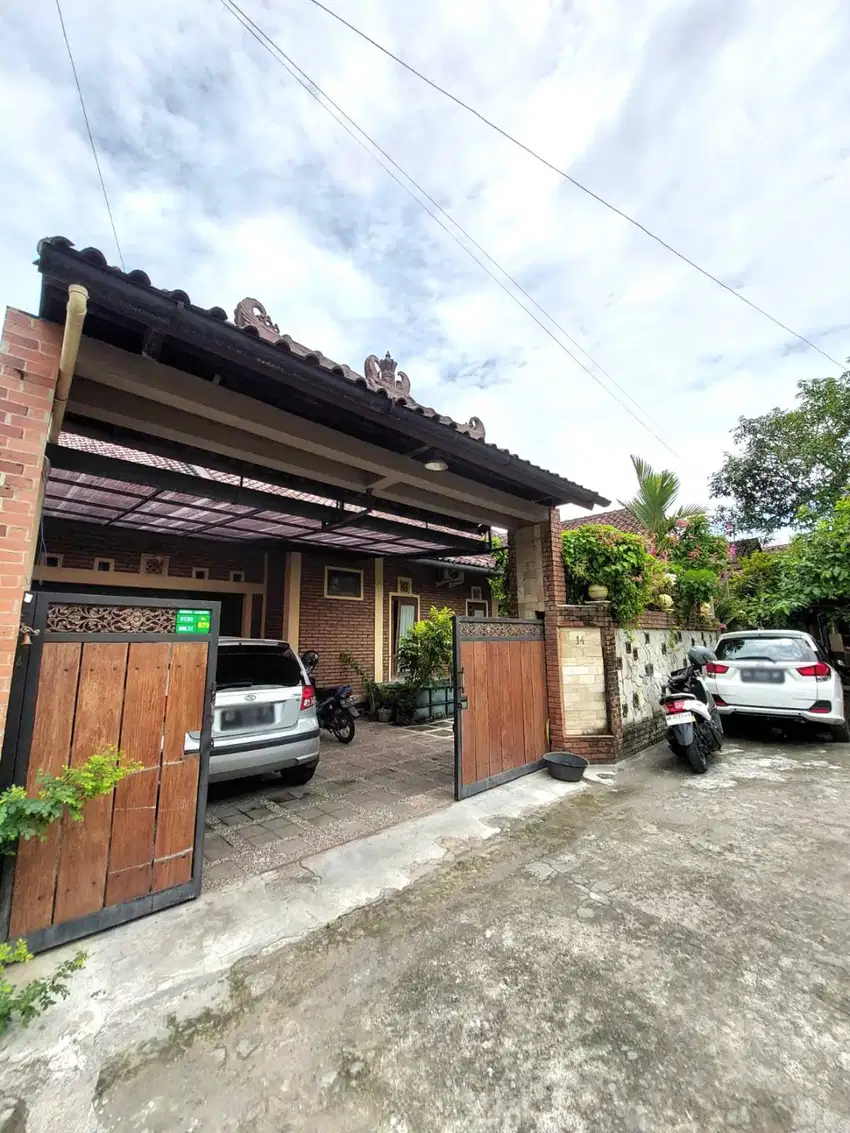 Rumah Asri dan Luas dekat Jalan Kapten Haryadi