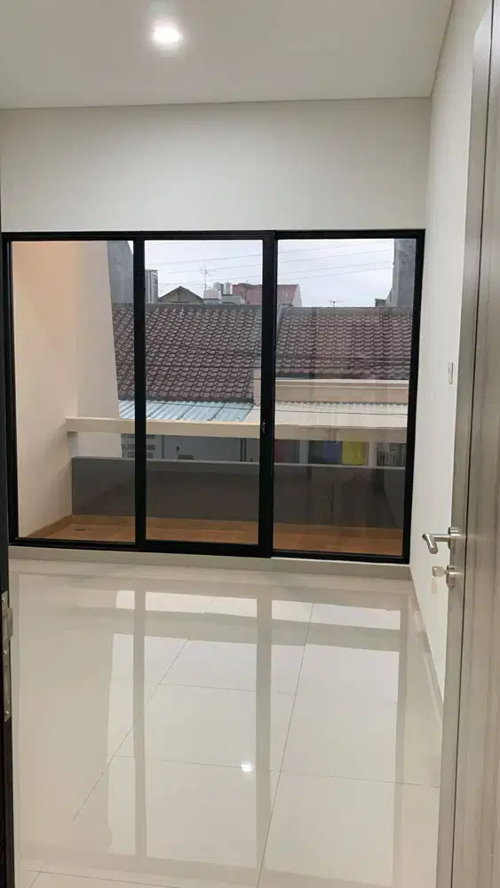 Rumah di Kosambi baru,Cengkareng,Uk 6x15m,Shm,2 lt,Utara,harga:2,3 M