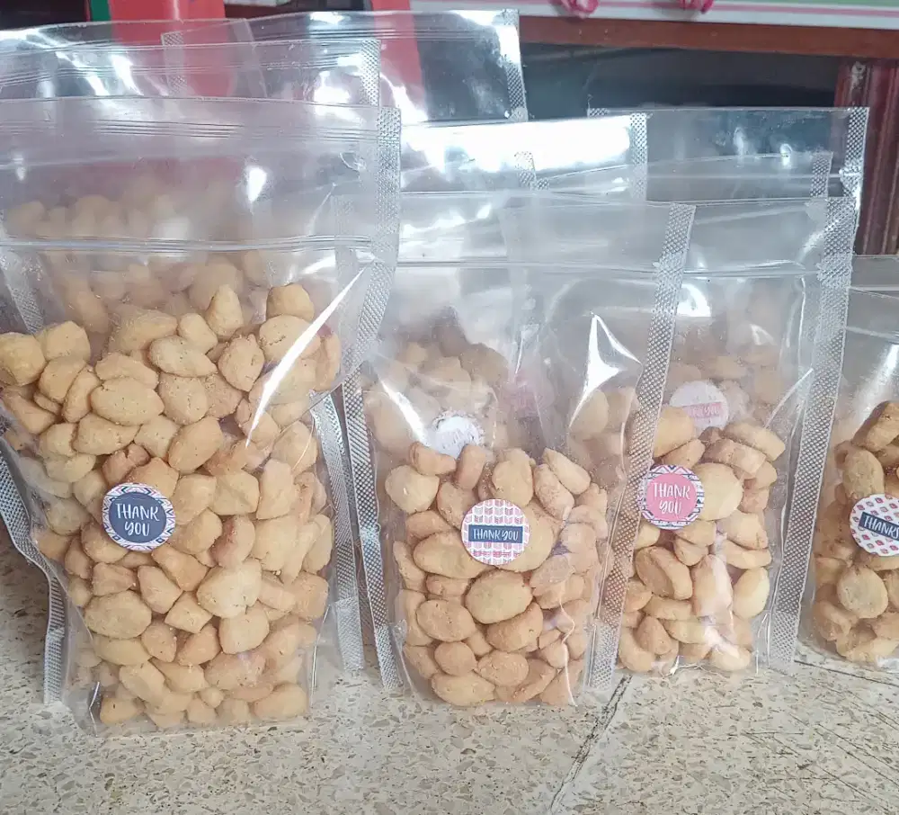 Kue biji Ketapang ½ kg