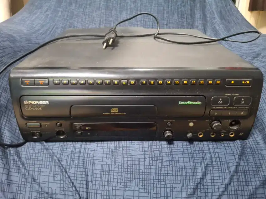 Laser disk dan CD