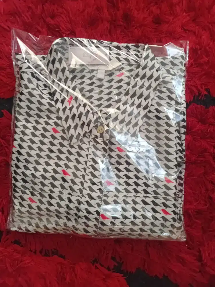 Baju atasan wanita motif burung kecil