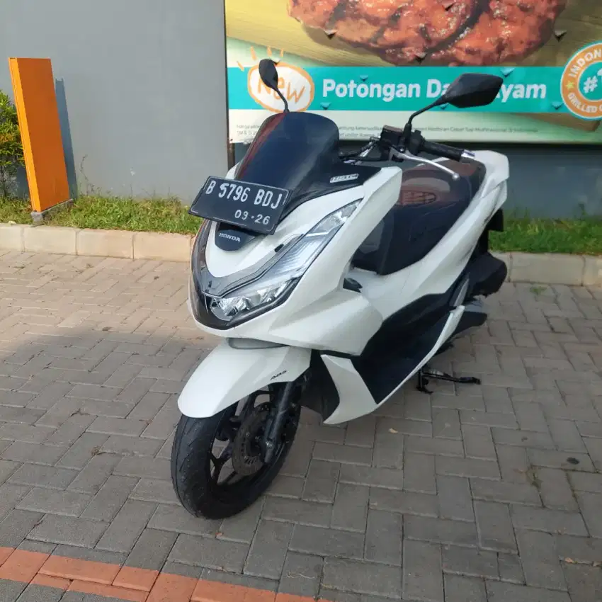 Honda pcx 160 cbs dp 700ribu