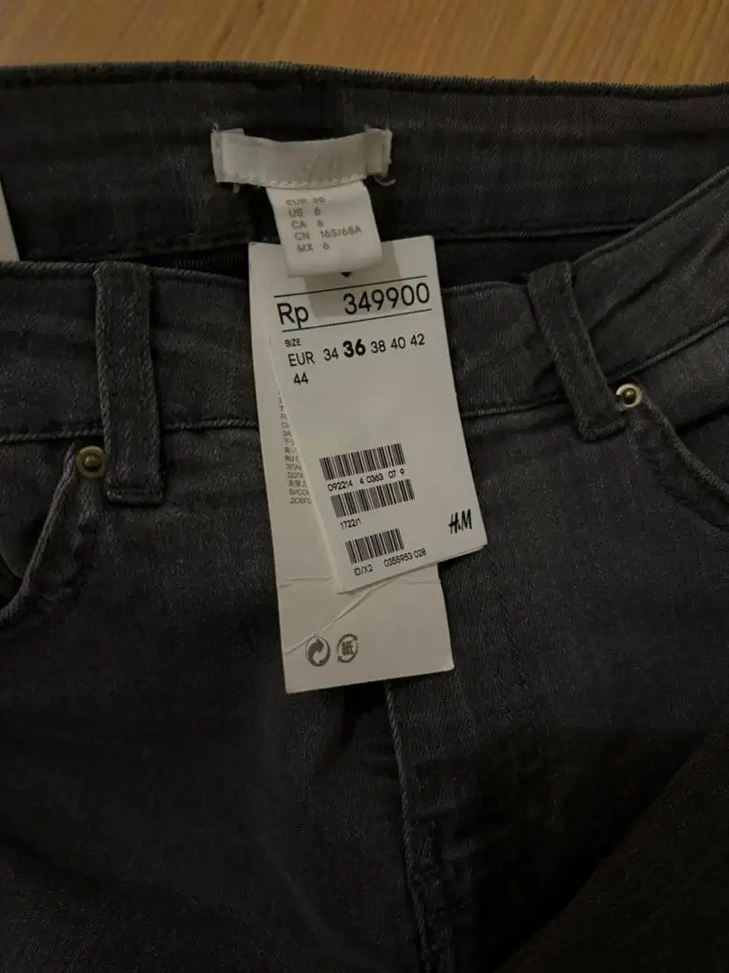 Celana jeans H&M