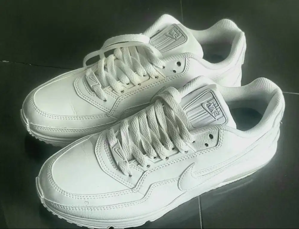NIKE Airmax LTD 3,  Putih/Triple White, 41 aka 26cm
