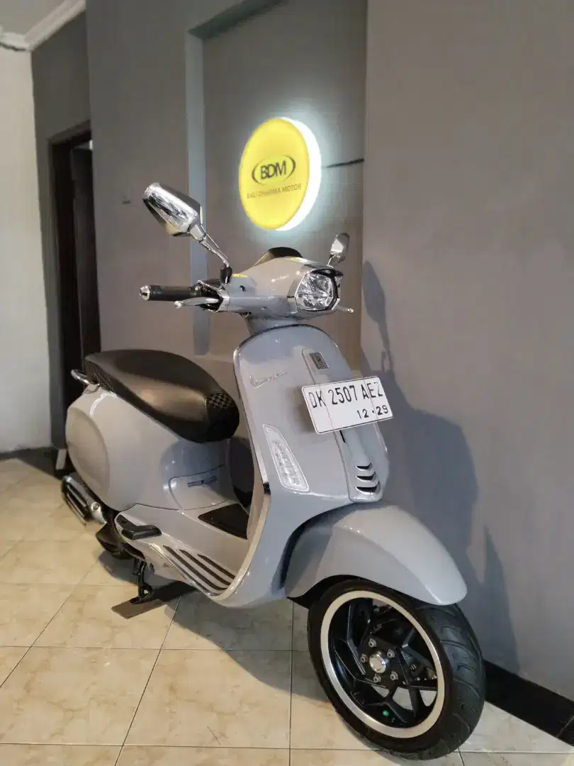 DP 13,5 JT / BUNGA MENURUN 2%/ PIAGGIO VESPA SPRINT ABS TAHUN 2024